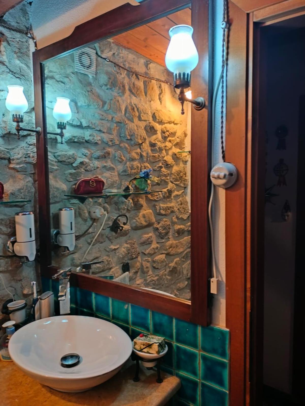 Casa Di Pietra Villa Usellus Exteriör bild