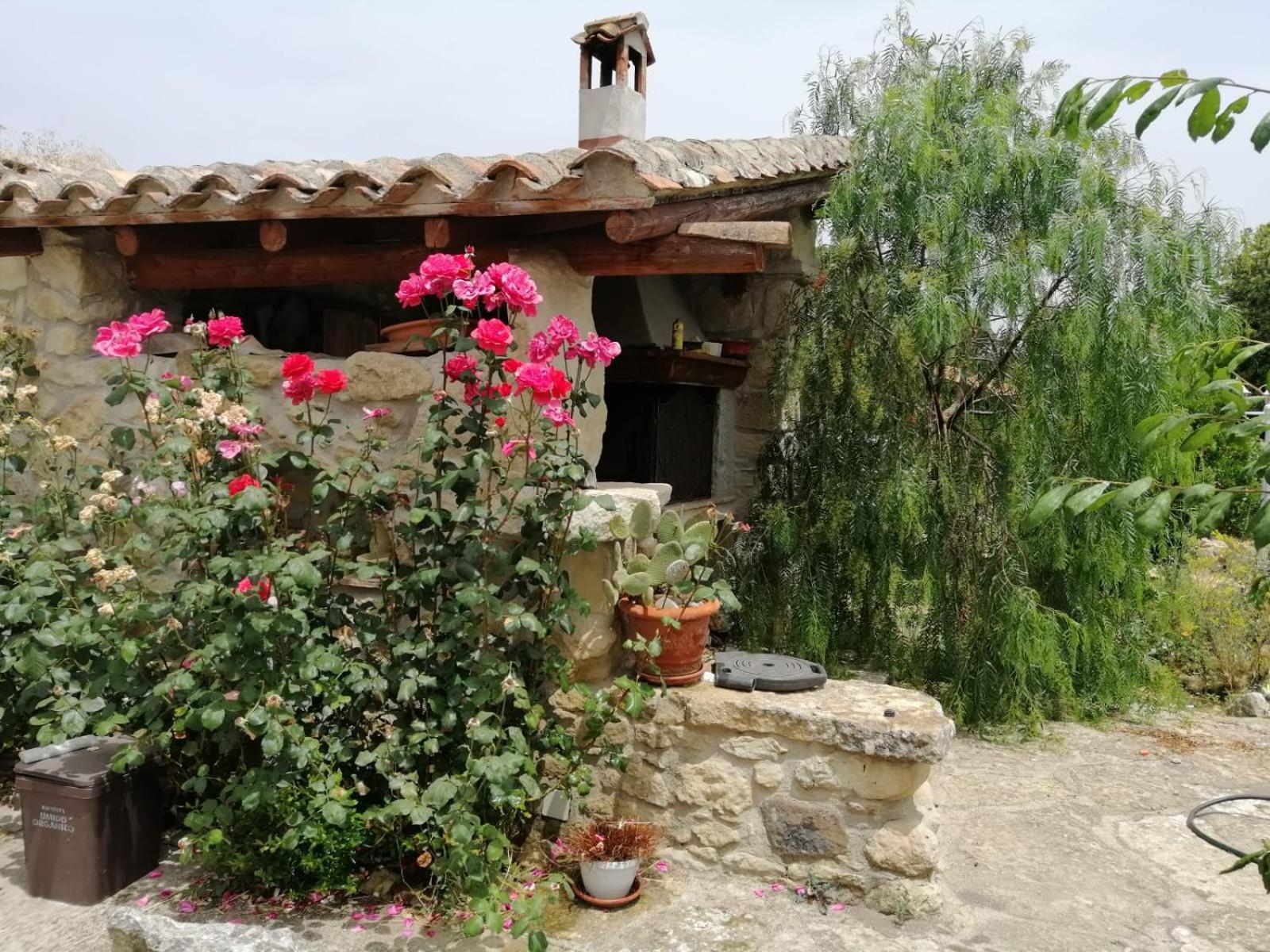 Casa Di Pietra Villa Usellus Exteriör bild