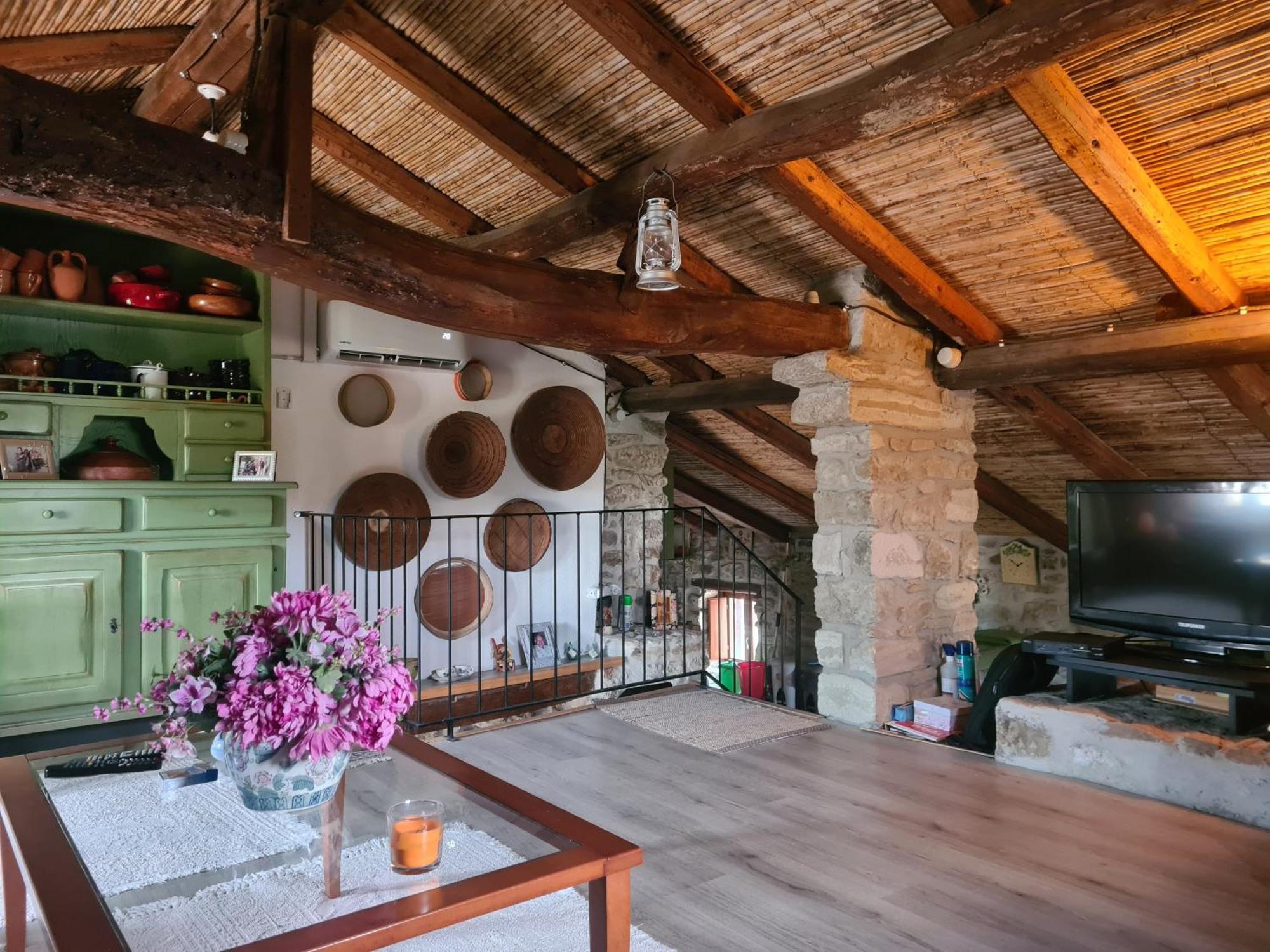 Casa Di Pietra Villa Usellus Exteriör bild